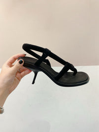 Sandália preta Ferragamo 37