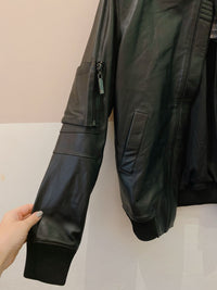 Jaqueta oversized couro preta Kor Collection 36