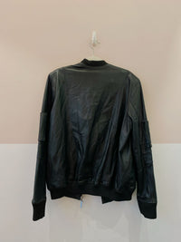 Jaqueta oversized couro preta Kor Collection 36