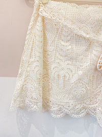Short saia renda off white Farm G