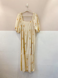 Vestido midi amarelo bordado Renner M