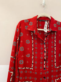 Camisa vermelha gravataria maria Filó M