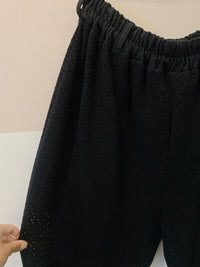 Pantalona preta furadinha Caché 44