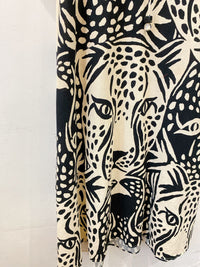 Vestido midi p&amp;b estampado Farm P