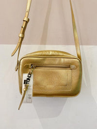 Bolsa couro dourada Schutz