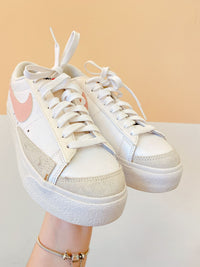 Tênis off Nike 37