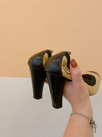 Scarpin bege boneca Chanel 37