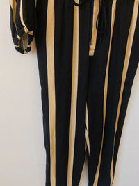 Macacão bege/preto Dress To G
