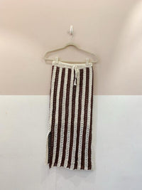 Saia midi crochet listrada marrom Saynalô M